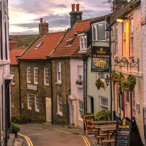 michael-cummins-yDmZmfZzAbU-unsplash